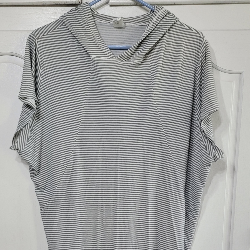 Lane Bryant Livi Short Sleeve Striped Hoodie